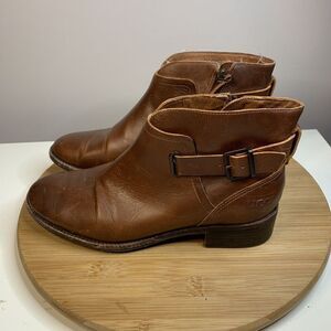 UGG Booties Barnett Womens Size 7.5 Brown Leather Ankle Boots Side Zip 1016942